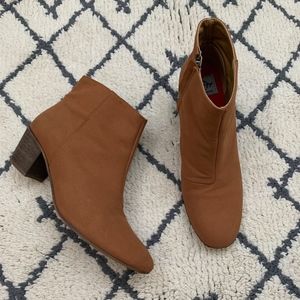 Good Guys Don't Wear Leather Nina Bootie Cognac 42